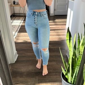 Button fly Abercrombie high rise super skinny ankle jeans